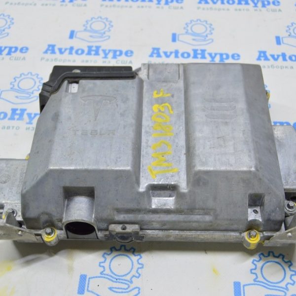 BODY CONTROL MODULE Tesla Model 3 18- (03) 1112485-00-A