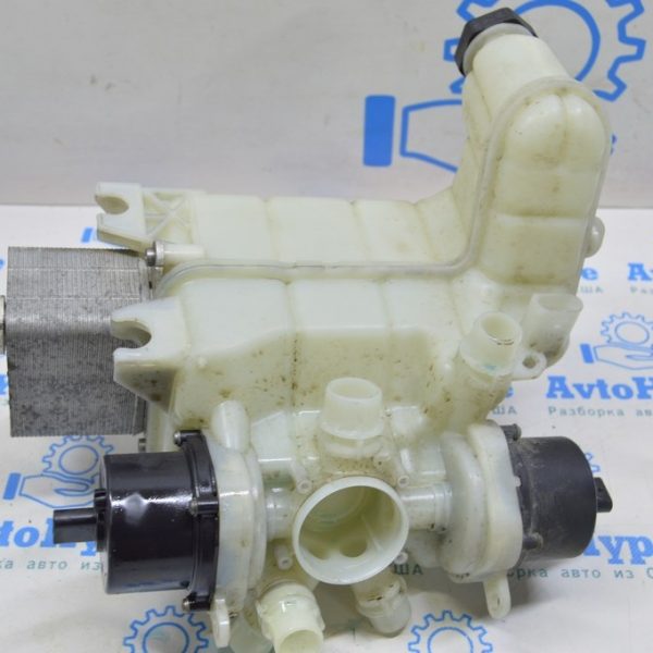 Теплообменник расширительного бачка Tesla Model 3 18- 1133855-00-B