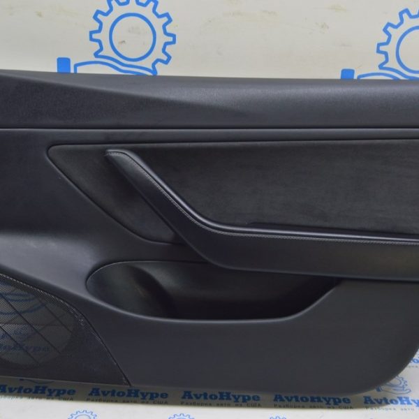 Обшивка двери карточка передняя прав Tesla Model 3 18-20 кожа чёрная, с управлением (03)дефект 151476989B