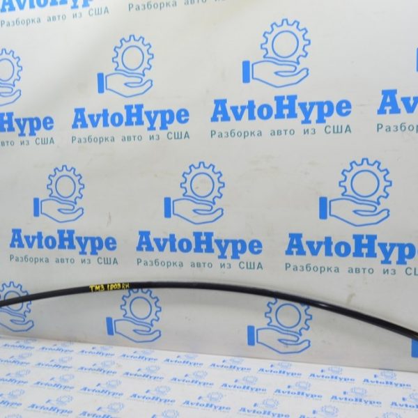 Накладка крыши правая Tesla Model 3 18- черн глянец (в пленке) 1083520-00-A