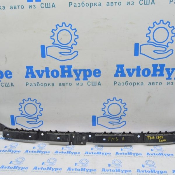 Крепление заднего бампера центральное Tesla Model 3 18- 1083994-00-D