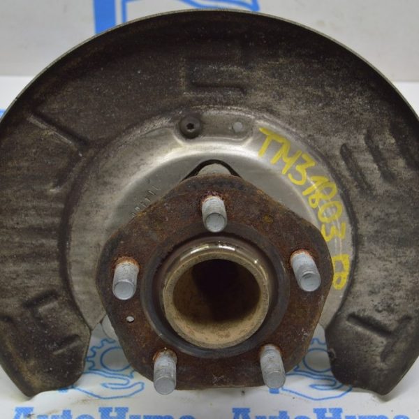 Кожух тормозного диска передний правый Tesla Model 3 18-19 104466100C