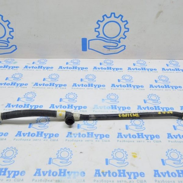 Патрубок системы охлаждения Tesla Model 3 18- 1077576-00-B