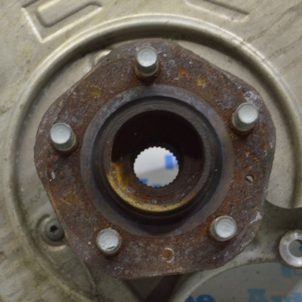 Ступица задняя правая Tesla Model 3 18- тип 2 (03) 1044121-00-E