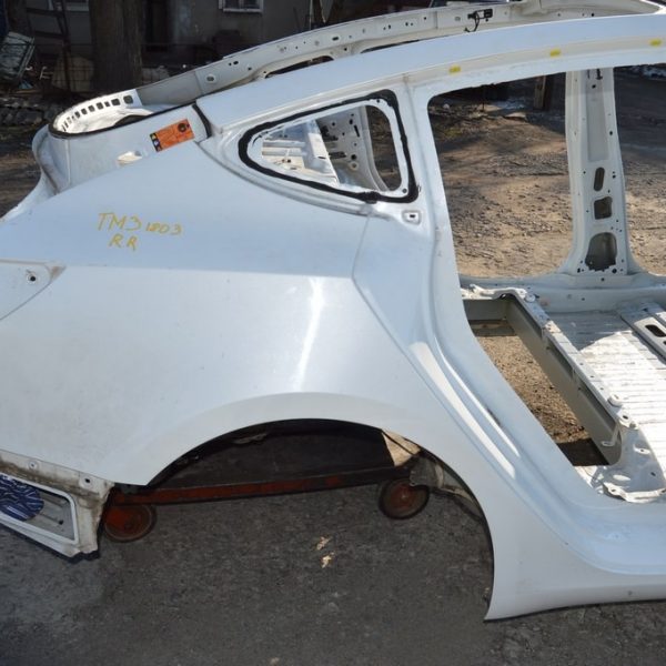 Четверть крыло задняя правая TESLA MODEL 3 18- (03) белая 1073678-S0-B