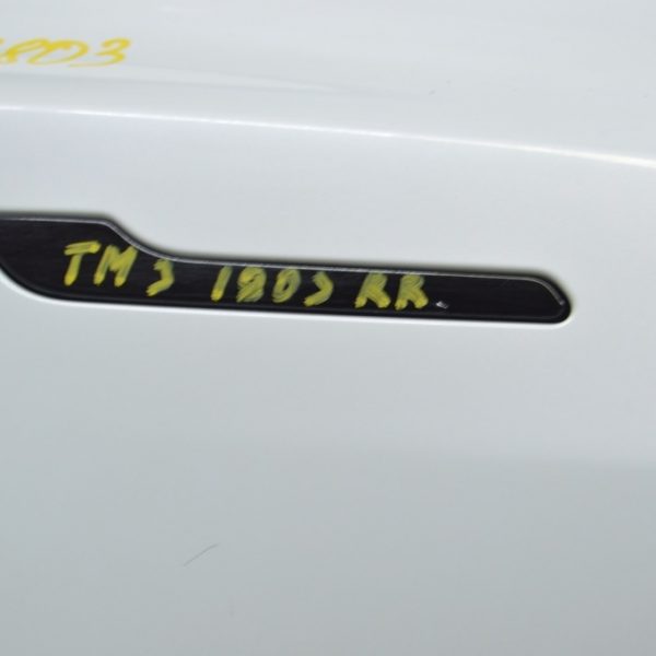 Ручка двери внешняя задняя правая Tesla Model 3 18-20 черная 108183200J