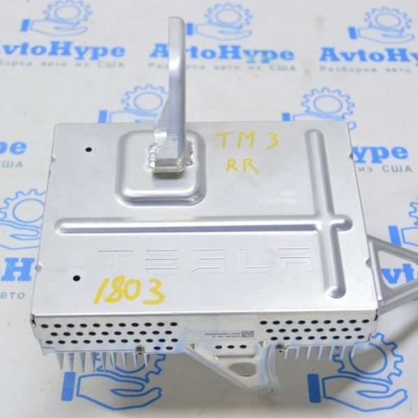 Усилитель аудио Tesla Model 3 18- (03) 1079748-00-C