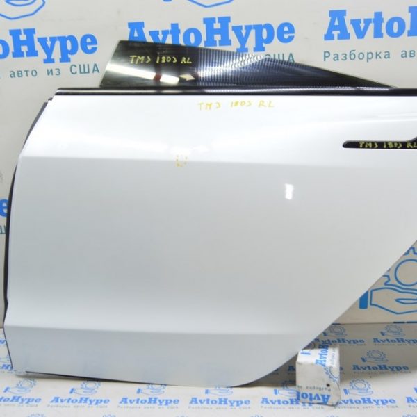 Дверь голая задняя левая Tesla Model 3 18- белая в цвет (03) царапинка 1081441E0C