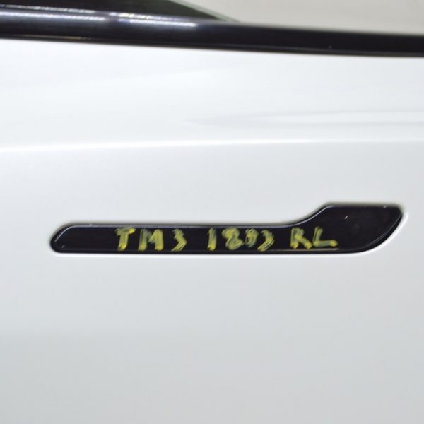 Ручка двери внешняя задняя левая Tesla Model 3 18-20 черная 108183100J
