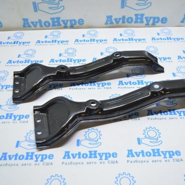 Кронштейн второго ряда сидений правлев Tesla Model 3 18- внешний 1098705-00-C