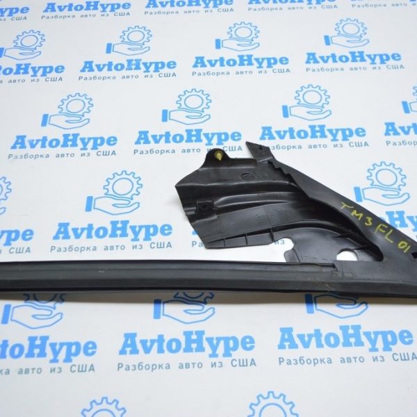 Направляющая стекла двери передней левой Tesla Model 3 18- 1090501-00-I