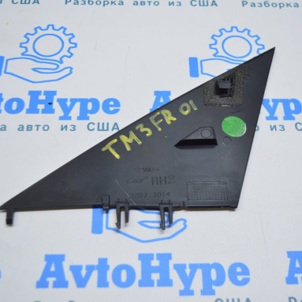 Накладка зеркала треугольник наружняя передняя прав Tesla Model 3 18- черн глянец 1130656-00-E