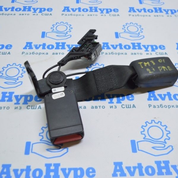 Защелки ремней безопасности задняя правая Tesla Model 3 18- черн 1457704-01-A
