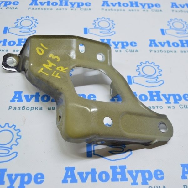 Кронштейн крыло-телевизор правый Tesla Model 3 18- 1086016-S0-A