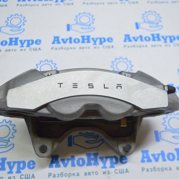 Суппорт передний правый Tesla Model 3 18- без колодок 1044622-00-D