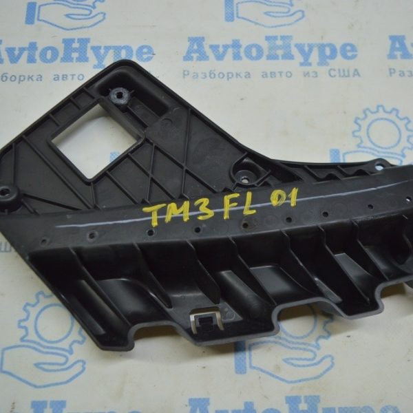 Кронштейн правой фары нижний Tesla Model 3 21- matrix 245.461-02