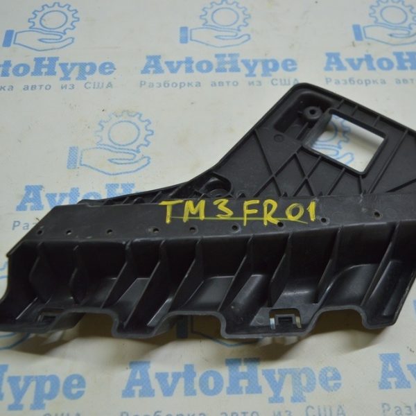 Кронштейн левой фары нижний Tesla Model 3 21- matrix 245.461-01