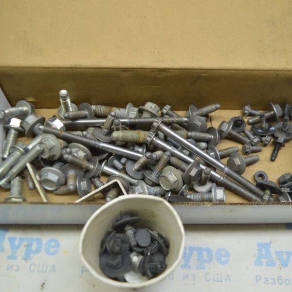 Болты крепления аккумуляторной батареи ВВБ Tesla Model 3 18- некомплект (01)