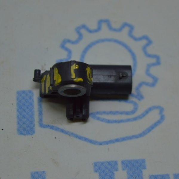 Датчик подушки безопасности передний центр Tesla Model 3 18- на усилителе 1095699-00-A