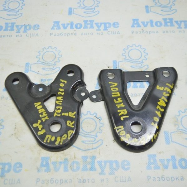 Лопух заднего подрамника левый Tesla Model 3 18- 1044573-00-B