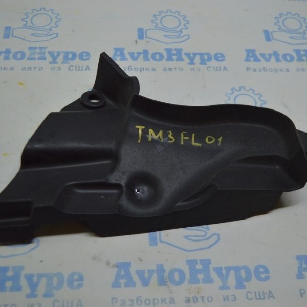 Уплотнитель крыла капот-крыло лев Tesla Model 3 18- 1081694-00-A