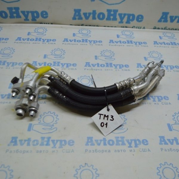 Трубки на тепловую систему Tesla Model 3 21- (01) 1555055-00-d