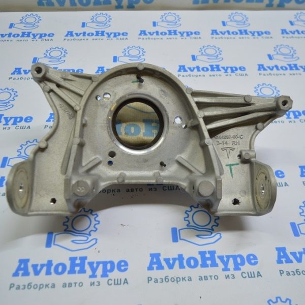 Крепление опоры амортизатора переднее правое Tesla Model 3 18- 1044376-00-D