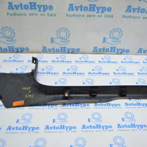 Накладка порога передняя лев внутренняя Tesla Model 3 18- черн 1086290-00-J