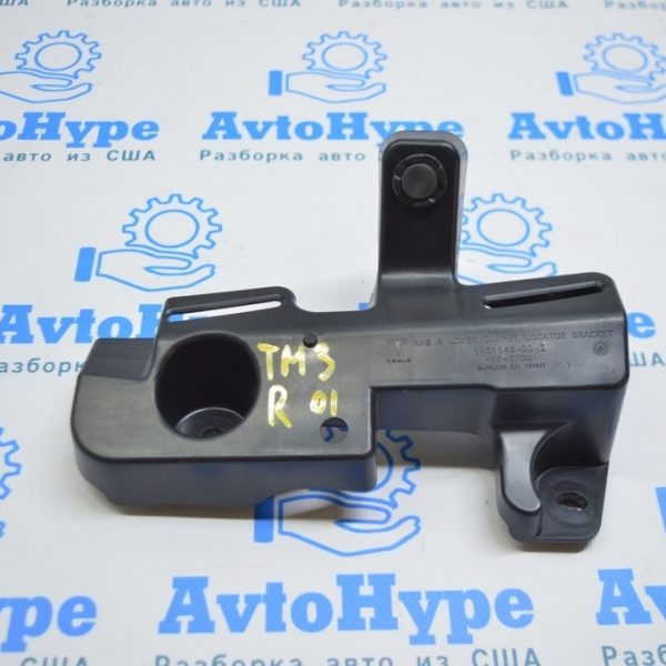 Кронштейн крепления коврового покрытия Tesla Model 3 18- 1101145-00-I