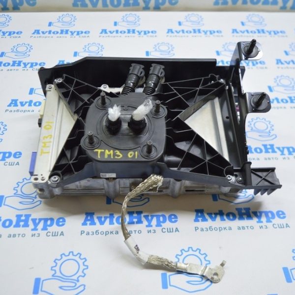 Клемма минусовая Tesla Model 3 18- тип 2 1582891-00-B