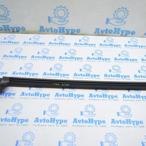 Уплотнитель стекла внутренний двери передней левой Tesla Model 3 18- 1090495-00-E