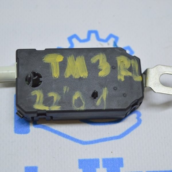 Antenna Amplifier Tesla Model 3 18- 1079735-00-A