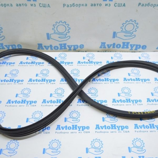 Уплотнитель капота Tesla Model 3 18- 1090492-00-B