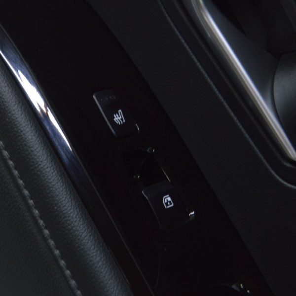 Управление стеклоподъемником зад прав Hyundai Tucson 22- с подогревом сиденья 93581AA2004X