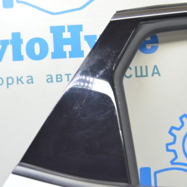Накладка двери боковая задняя зад прав Hyundai Tucson 22- (01) потёрта 83280N7010