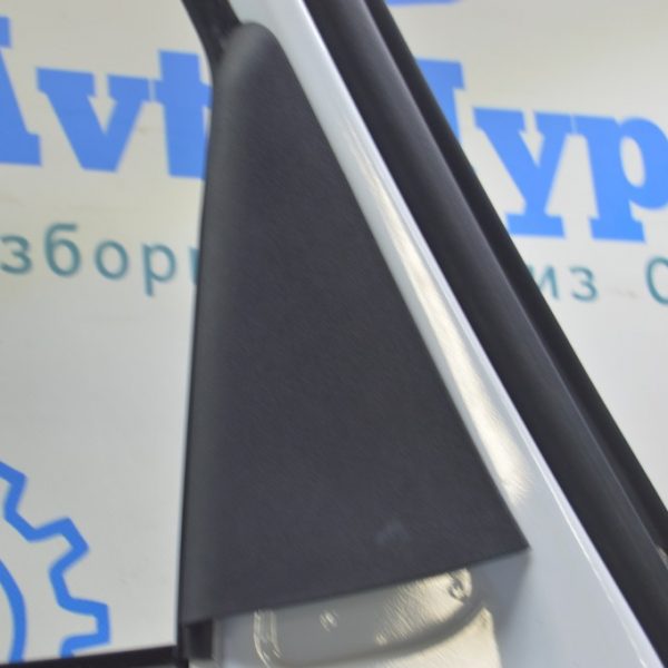 Накладка треугольник двери зад прав Hyundai Tucson 22- 83940N7000NNB