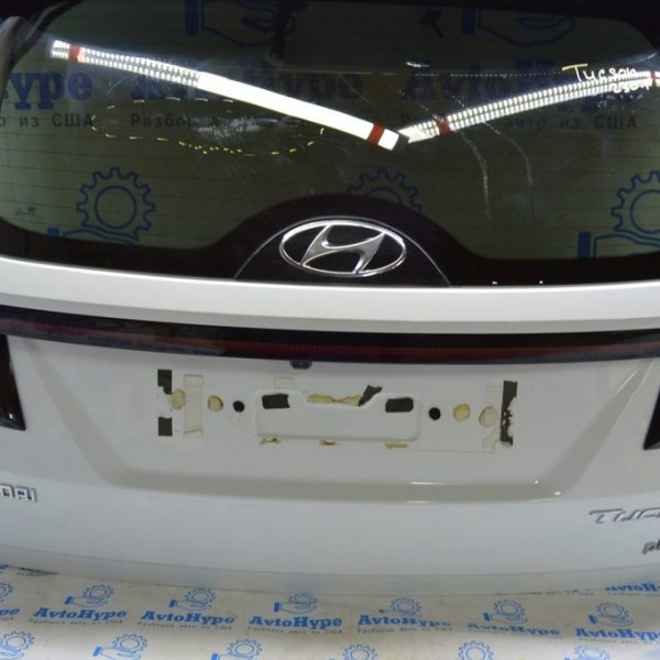 Фонарь внутренний (крышка багажника) центральный Hyundai Tucson 22- с ручкой и подсветкой (01) 92403N9170