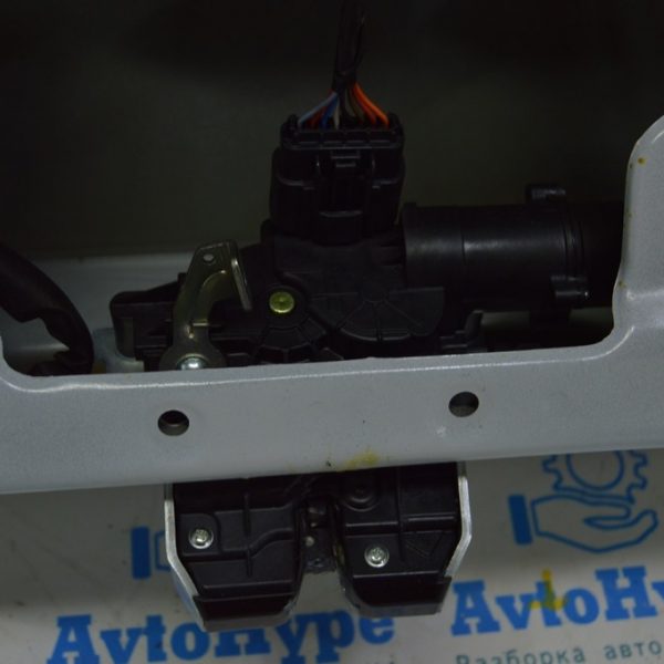 Замок двери багажника Hyundai Tucson 22- электро 81800P2100