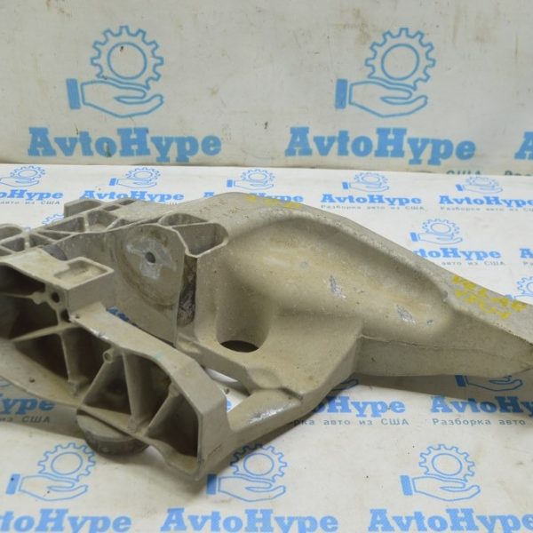 Траверса АКПП Range Rover Velar L560 17- (01) HX73-5060-DD