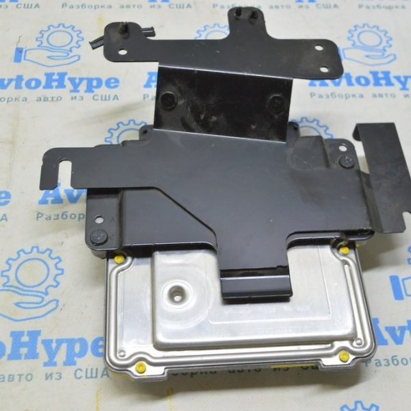 Кронштейн блока ECU компьютер двигателя Range Rover Velar L560 17- 2.0d (01) большой LR091851