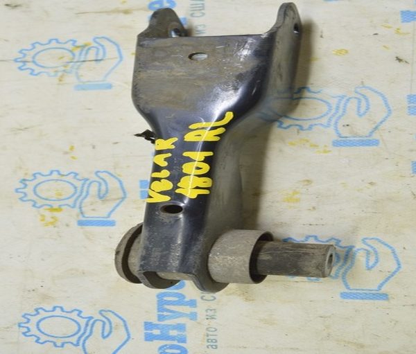 Рычаг нижний поперечный задний левый Range Rover Velar L560 17- (01) LR090538