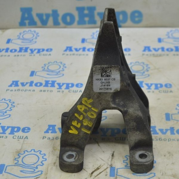 Кронштейн подушки двигателя лев Range Rover Velar L560 17- HK83-6037-CB LR090479
