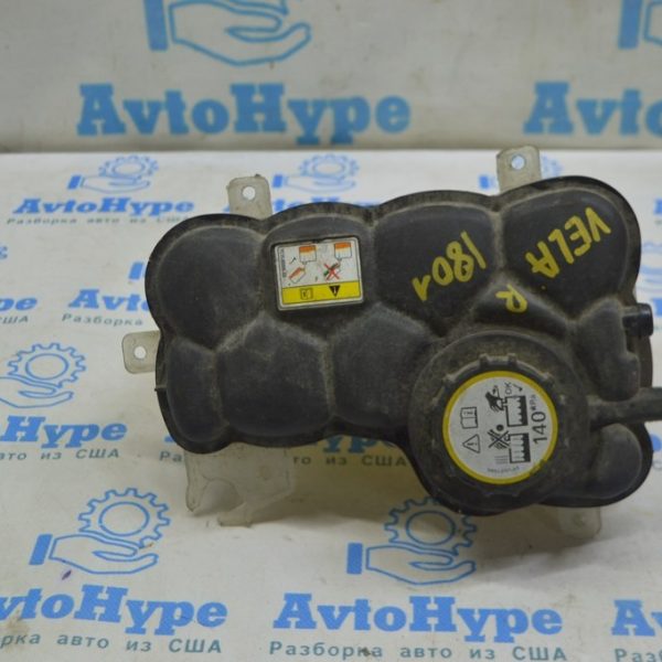 Расширительный бачок охлаждения Range Rover Velar L560 17- (01) надлом крепление LR091767