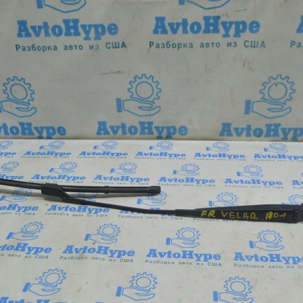 Поводок дворника прав Range Rover Velar L560 17- LR093432