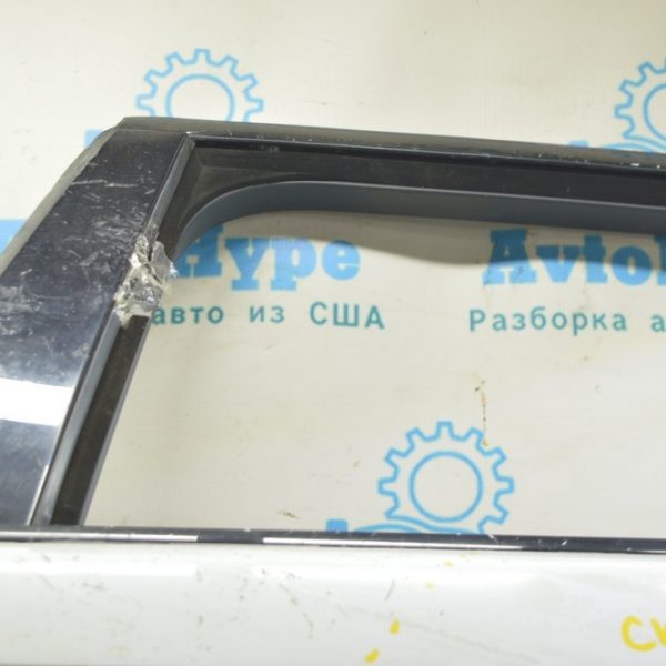 Накладка двери боковая задняя левая передняя Range Rover Velar L560 17- J8A2255A81AA глянец LR092729