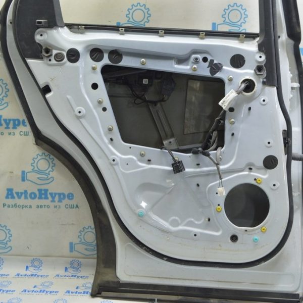 Уплотнитель двери нижний зад лев Range Rover Velar L560 17- на арке LR136827