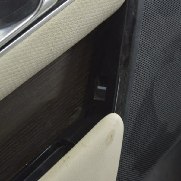 Управление стеклоподъемником зад лев Range Rover Velar L560 17- LR059773