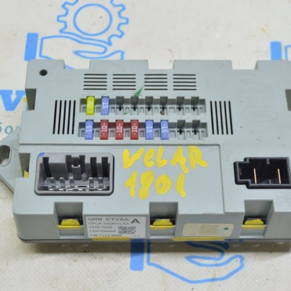 Блок предохранителей подторпедный Range Rover Velar L560 17- (01) CPLA-14Q073-AA