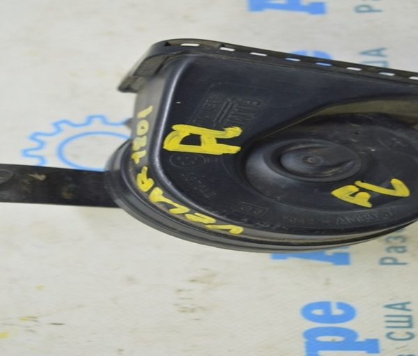 Сигнал лев Range Rover Velar L560 17- LR091021