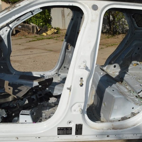 Стойка кузовная центральная левая Range Rover Velar L560 17- M8A224343AA LR091298